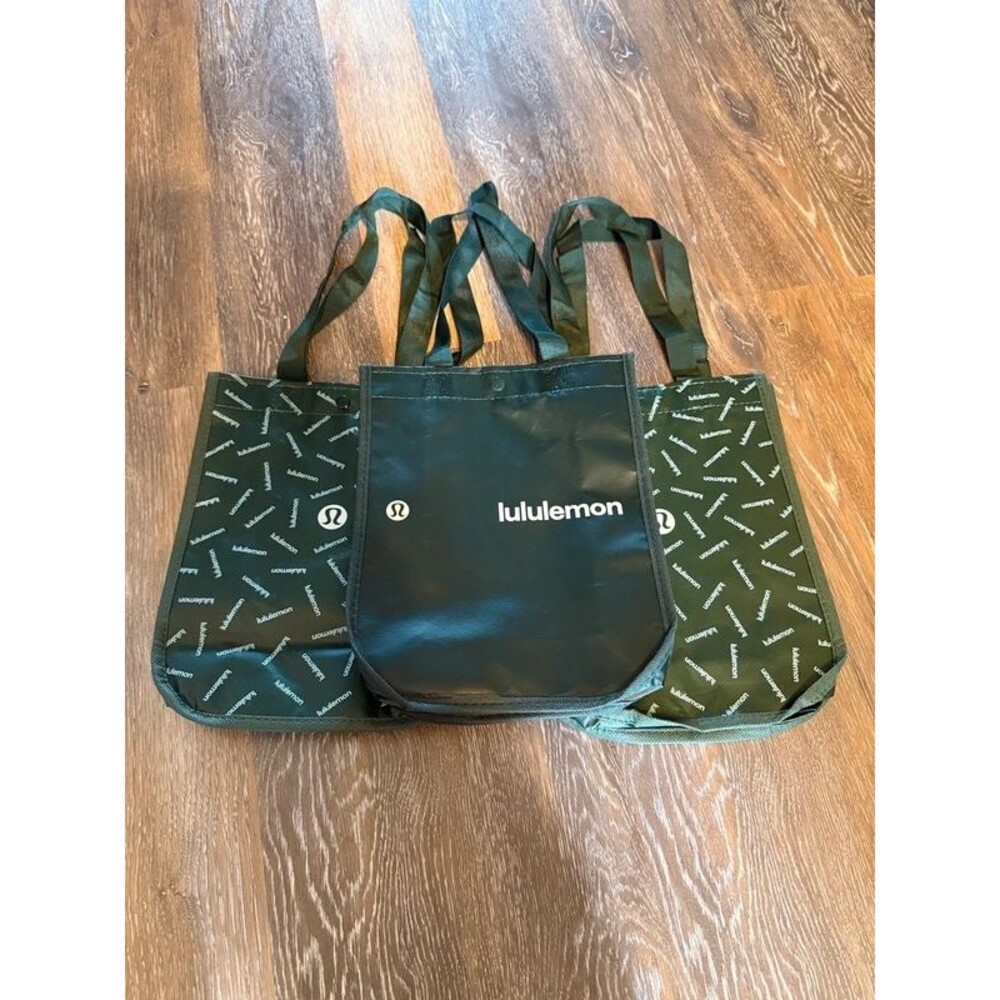 Lululemon reusable tote bags